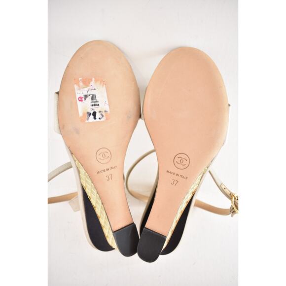 Chanel 17P Beige Grosgrain Pearl CC Logo Ankle Strap Sandals Wedge Heel Pump 37 - Picture 13 of 13